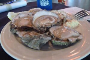 A Fresh Start: The Tradition of Oysters on New Year’s Day 1 Tommy's Restaurant & Oyster Bar - Freshest Oysters Around